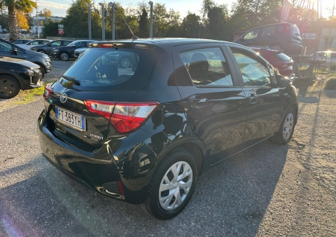 yaris 15 hybrid 5 porte active automatica