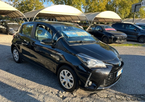 yaris 15 hybrid 5 porte active automatica