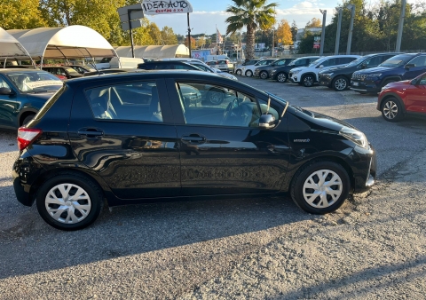 yaris 15 hybrid 5 porte active automatica