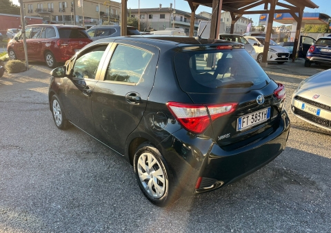 yaris 15 hybrid 5 porte active automatica