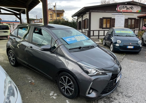 yaris 15ibrida automatica active