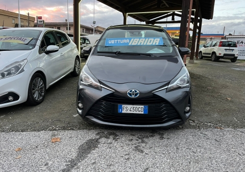 yaris 15ibrida automatica active